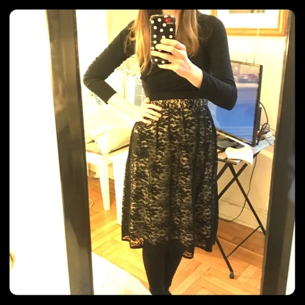 🎉✨HOST PICK⭐️ Francesca’s black lace skirt